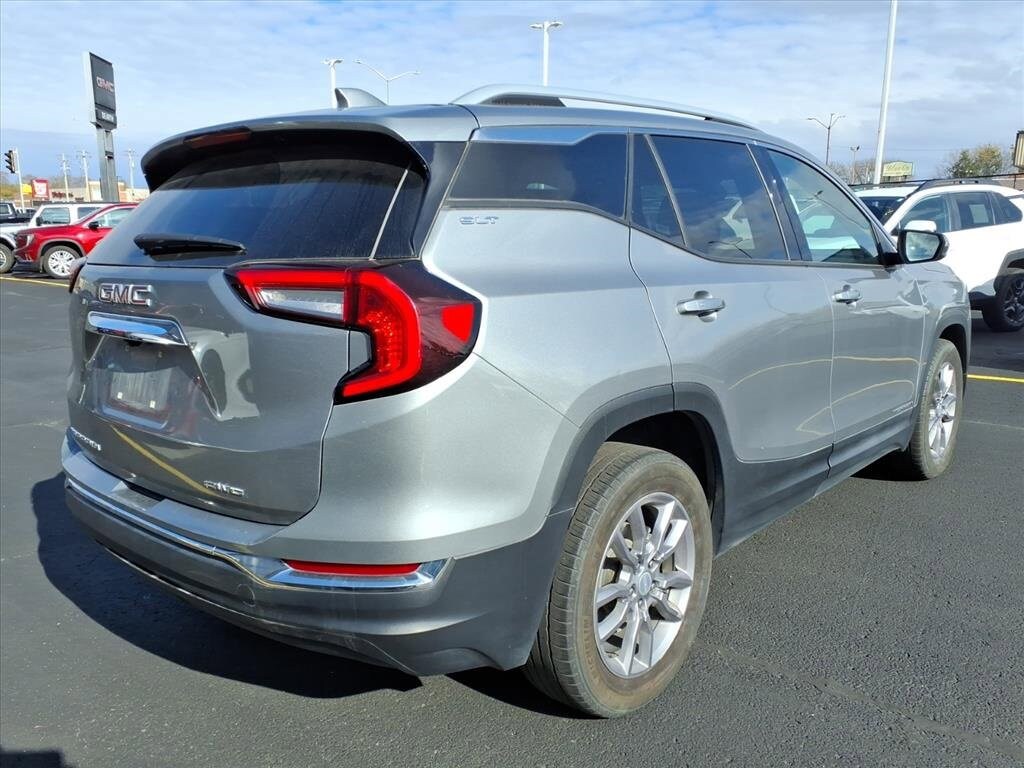 2024 Gmc Terrain SLT photo 3