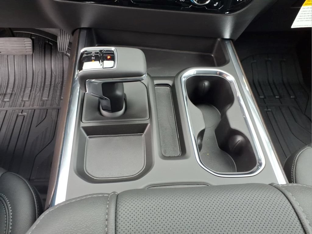 2026 GMC Sierra 1500 SLT - Photo 13