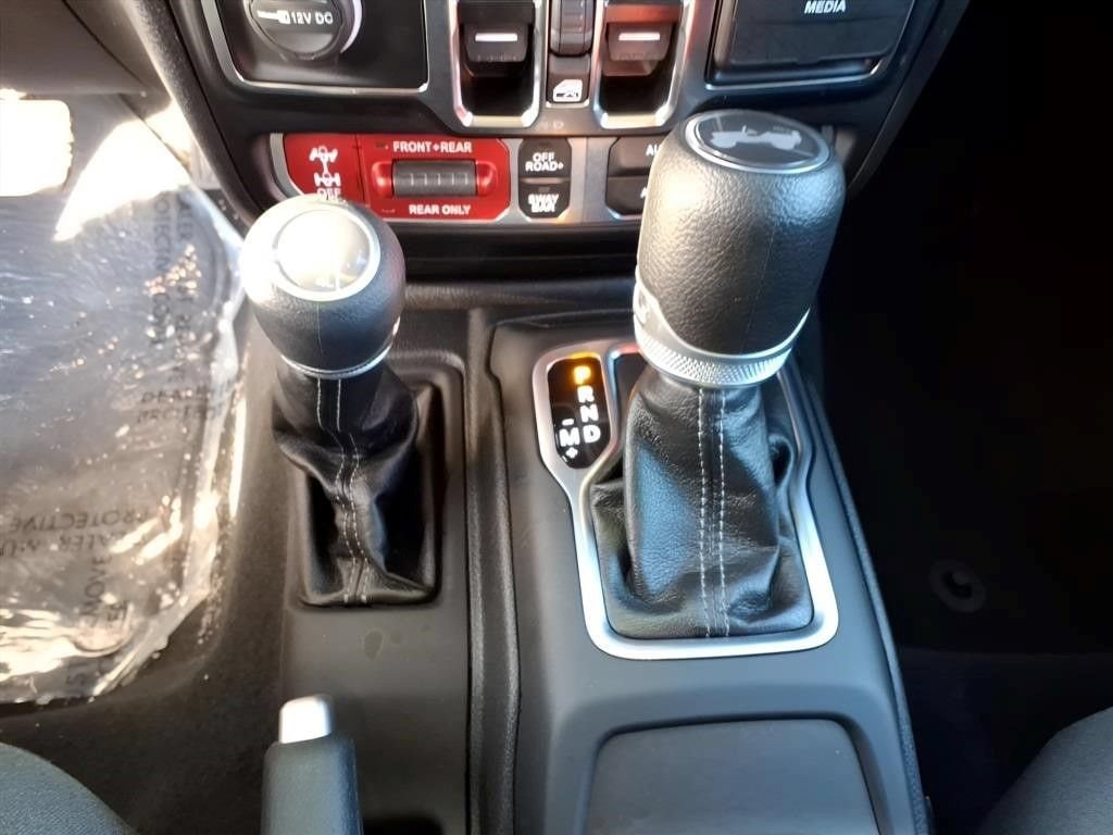 2024 Jeep Wrangler 4-Door Rubicon - Photo 12