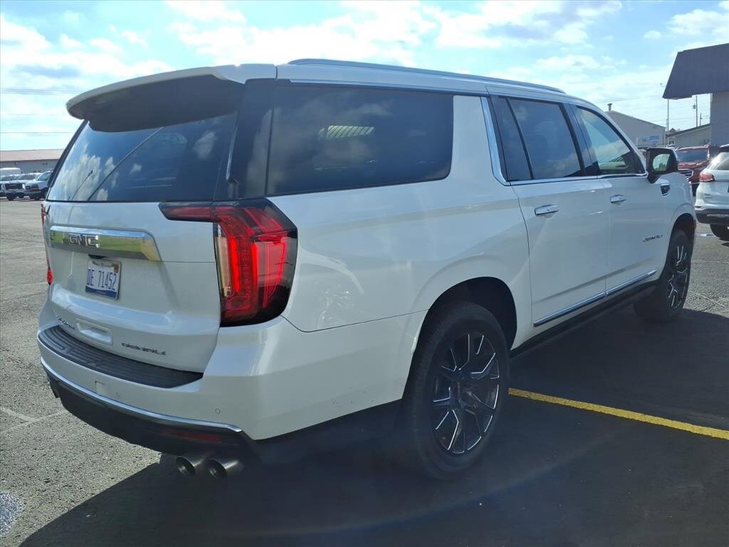 2021 Gmc Yukon XL Denali photo 2
