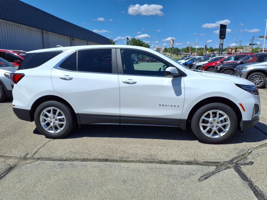 Certified 2022 Chevrolet Equinox LT with VIN 2GNAXUEV9N6132658 for sale in Monroe, WI