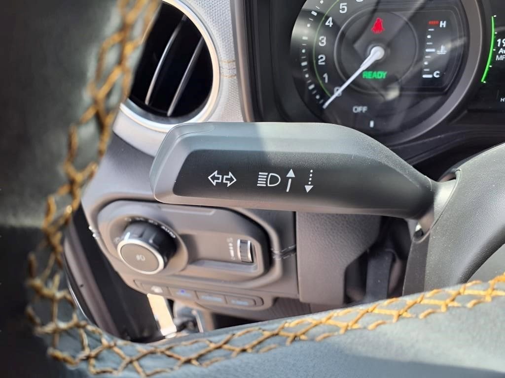 2024 Jeep Wrangler 4xe Sahara 4XE - Photo 18