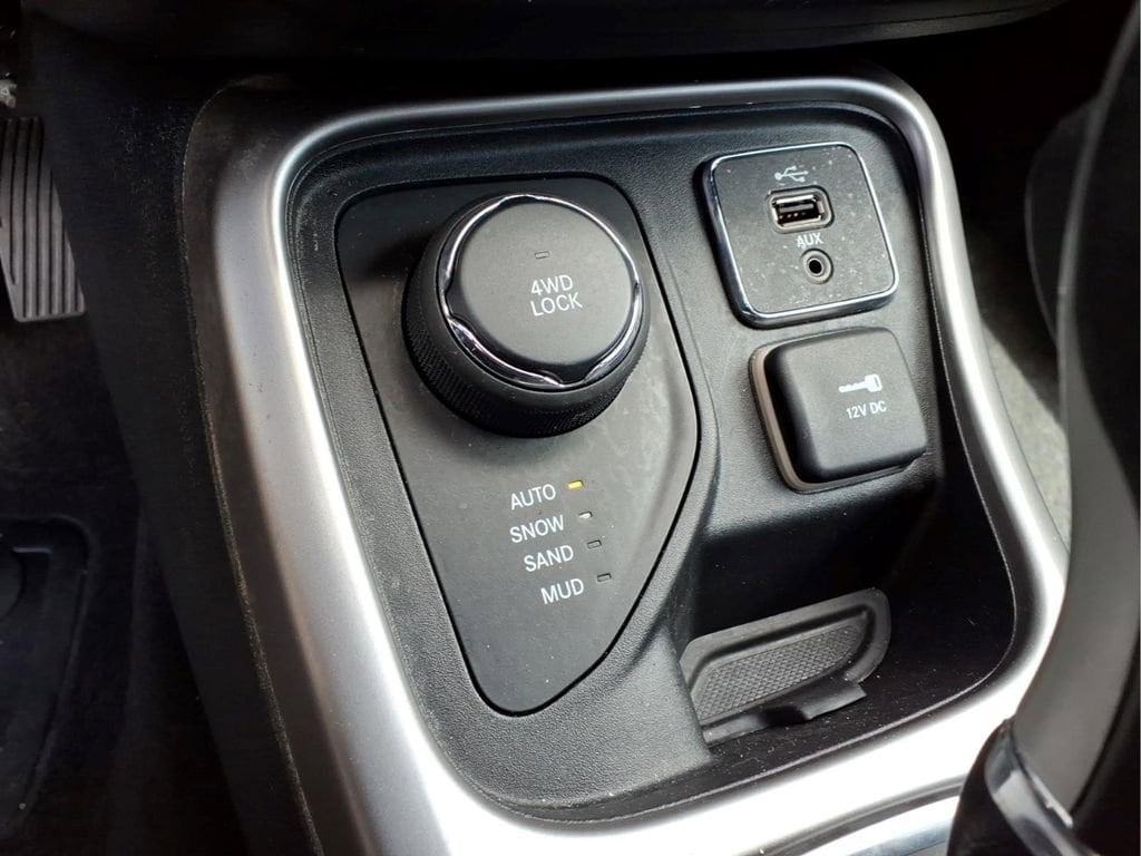 2018 Jeep Compass Latitude - Photo 12