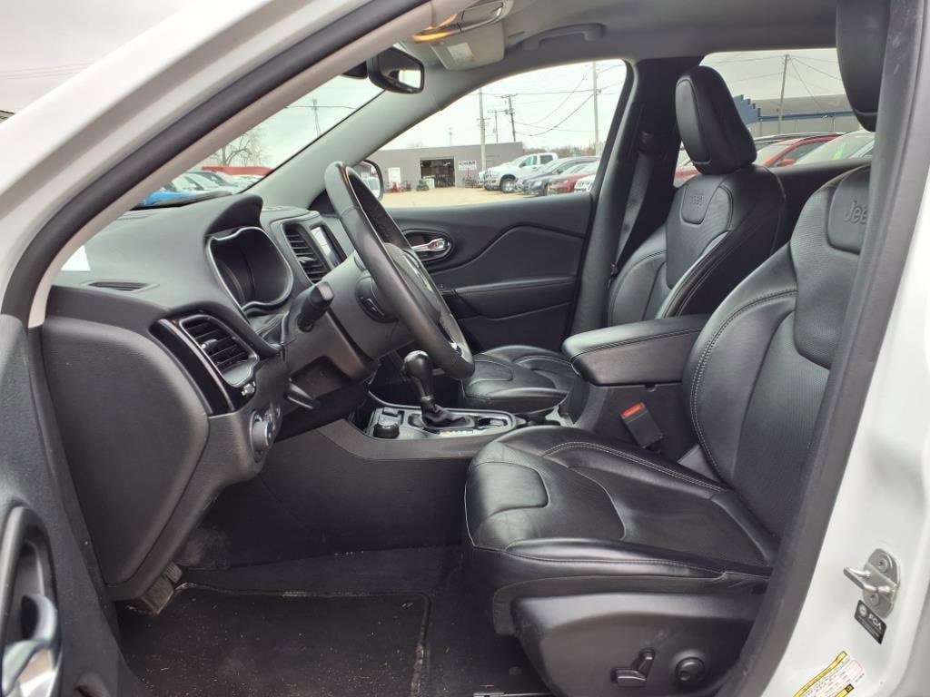 Used 2023 Jeep Cherokee Altitude Lux