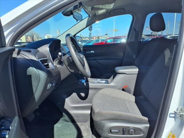 2023 Chevrolet Equinox LT photo 4