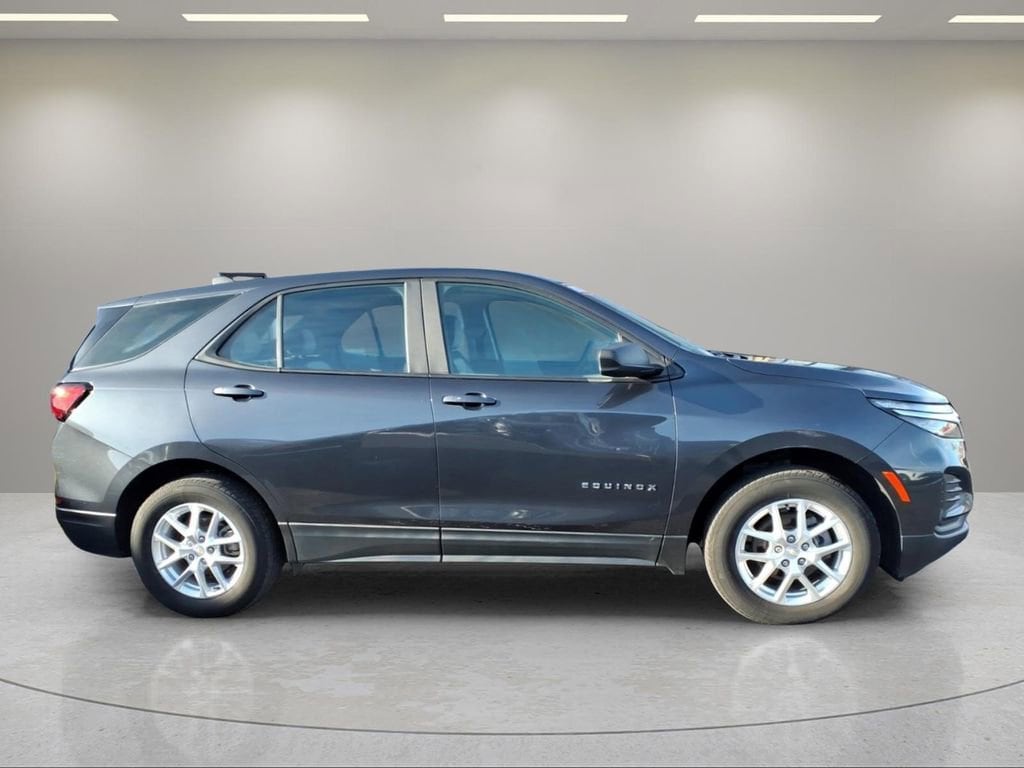 Used 2022 Chevrolet Equinox LS with VIN 2GNAXSEV7N6127799 for sale in Monroe, WI