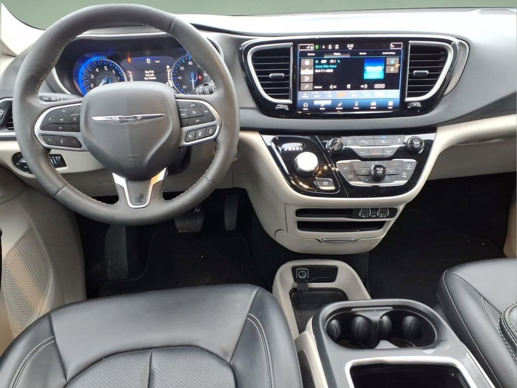2024 Chrysler Pacifica Touring L - Photo 8