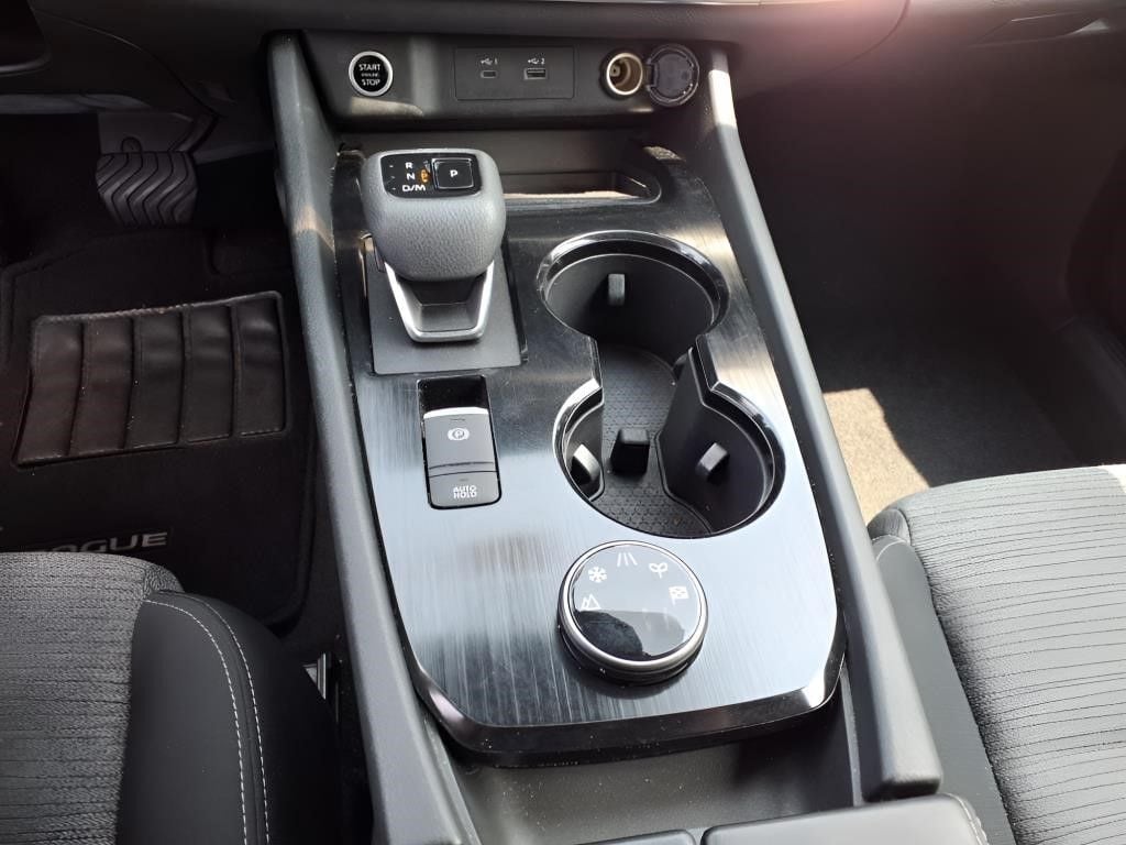 2023 Nissan Rogue SV - Photo 14
