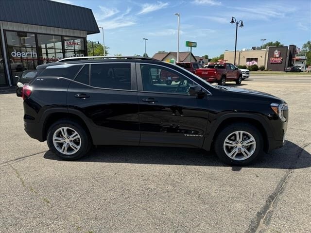 Used 2022 GMC Terrain SLE with VIN 3GKALTEV2NL152524 for sale in Monroe, WI