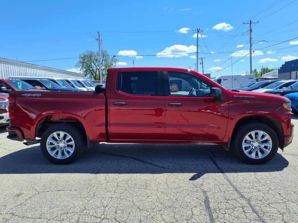 Used 2022 Chevrolet Silverado 1500 Limited Custom with VIN 3GCPYBEK0NG173422 for sale in Monroe, WI