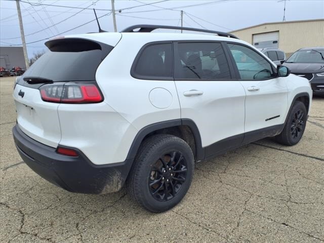 2023 Jeep Cherokee Altitude Lux photo 3
