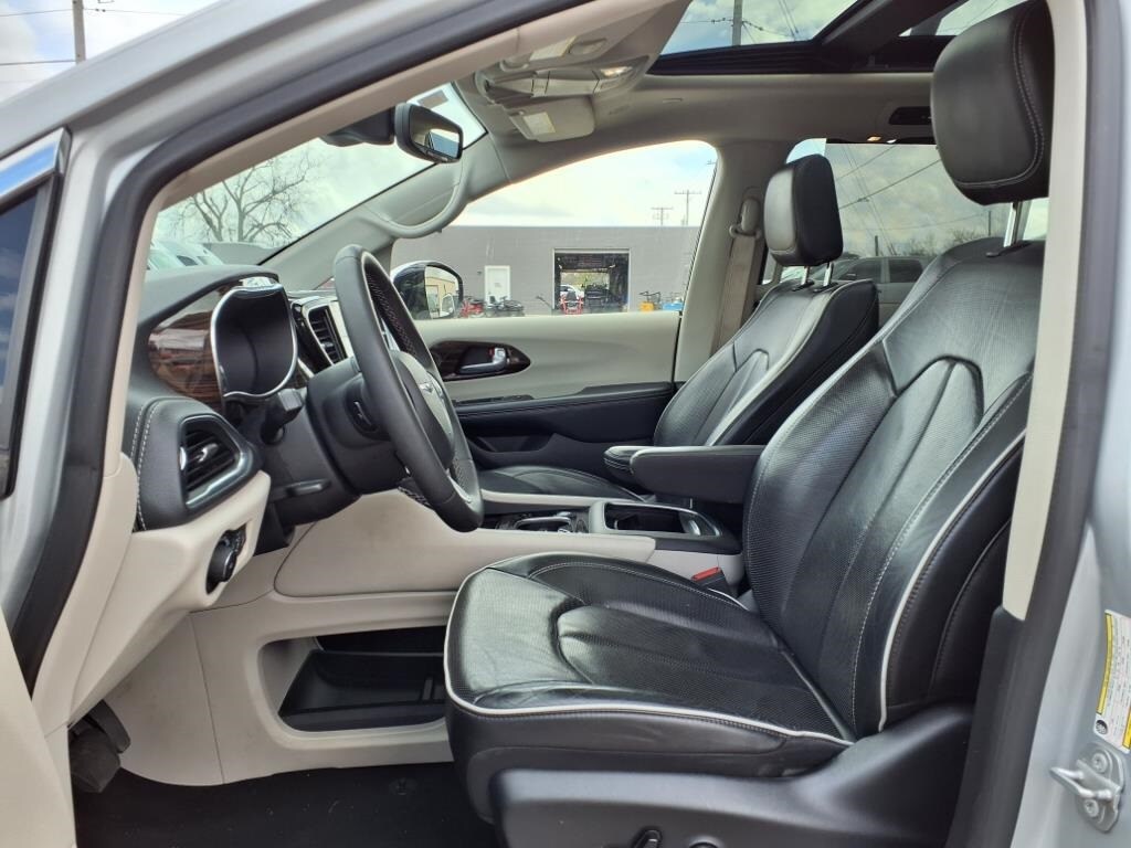 2023 Chrysler Pacifica Limited photo 4