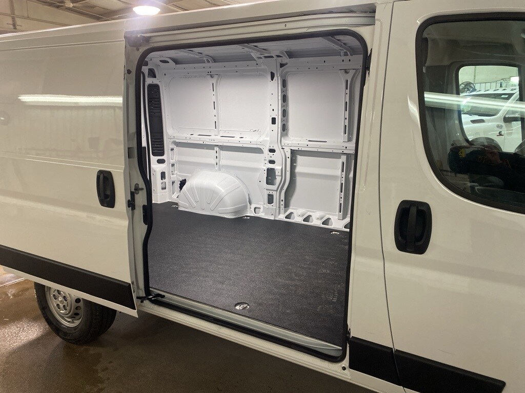 2025 Ram ProMaster 1500 Tradesman Cargo Van photo 2
