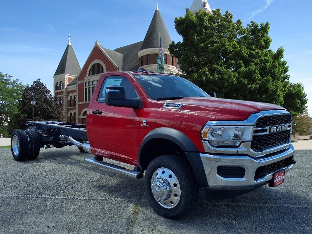 New 2024 Ram 5500 Chassis Cab 5500 TRADESMAN CHASSIS REGULAR CAB 4X4 120' CA Pickup