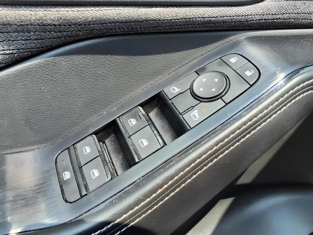 2023 Nissan Rogue SV - Photo 18