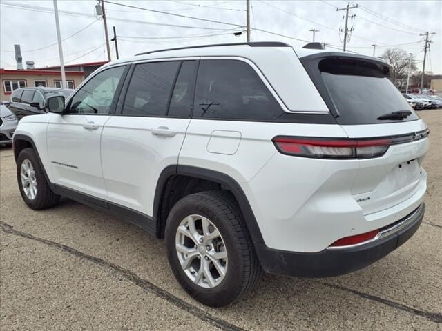 2023 Jeep Grand Cherokee Limited photo 3