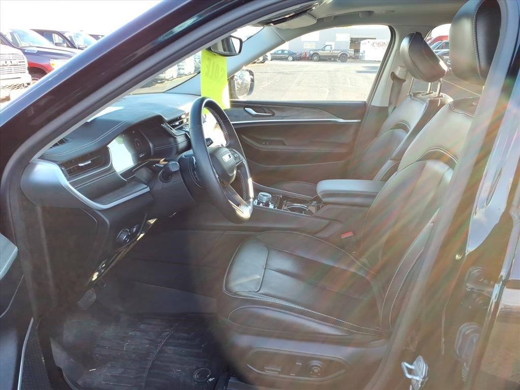 2022 Jeep Grand Cherokee Limited photo 4