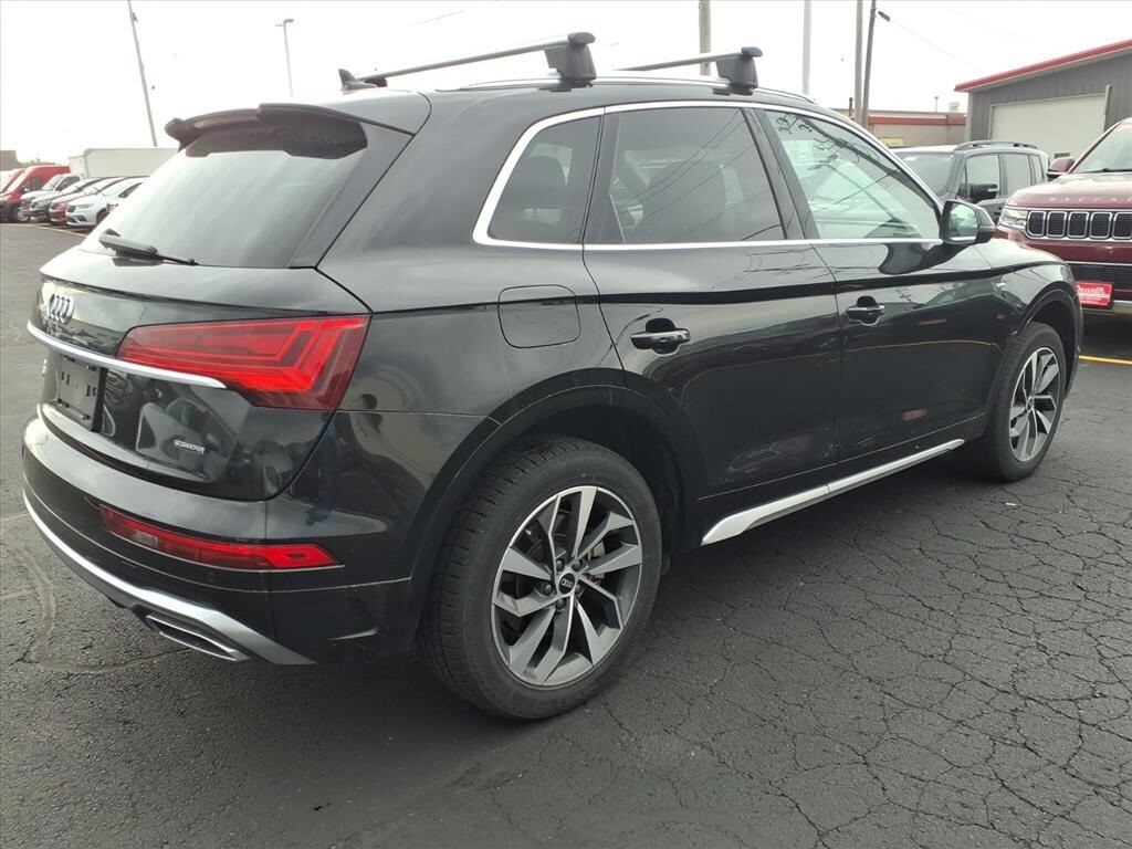 2023 Audi Q5 45 S line Premium photo 2