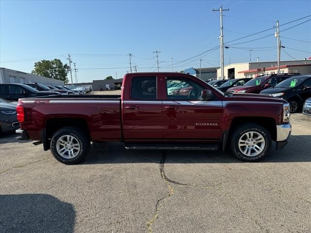 Used 2017 Chevrolet Silverado 1500 LT with VIN 1GCVKREC7HZ210819 for sale in Monroe, WI