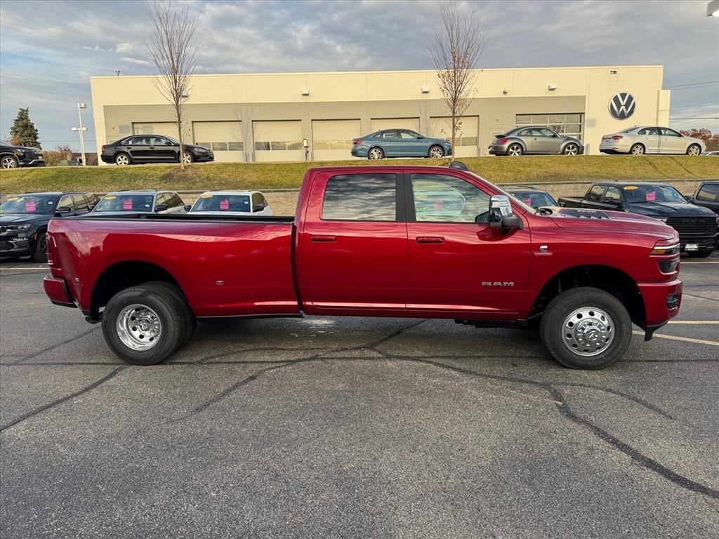 New 2026 Ram 3500 LARAMIE CREW CAB 4X4 8' BOX Pickup