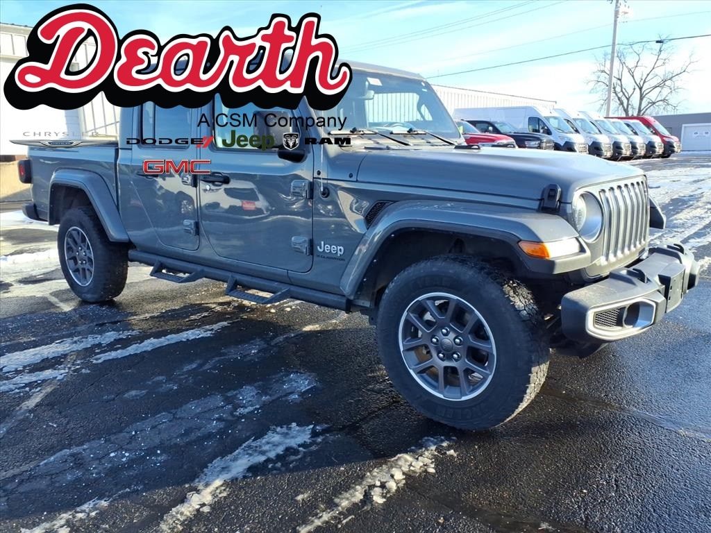 2023 Jeep Gladiator Overland's photo