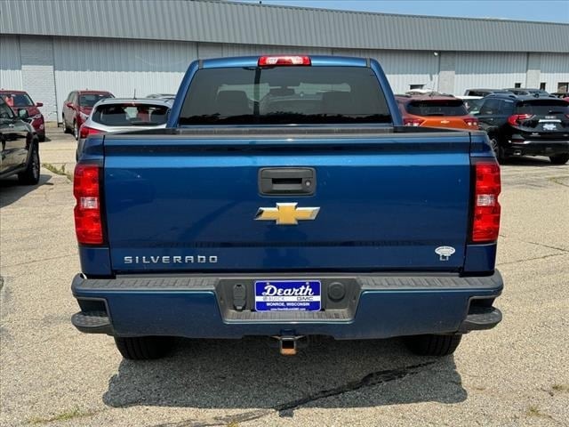 Used 2018 Chevrolet Silverado 1500 LT with VIN 1GCVKREC3JZ227414 for sale in Monroe, WI