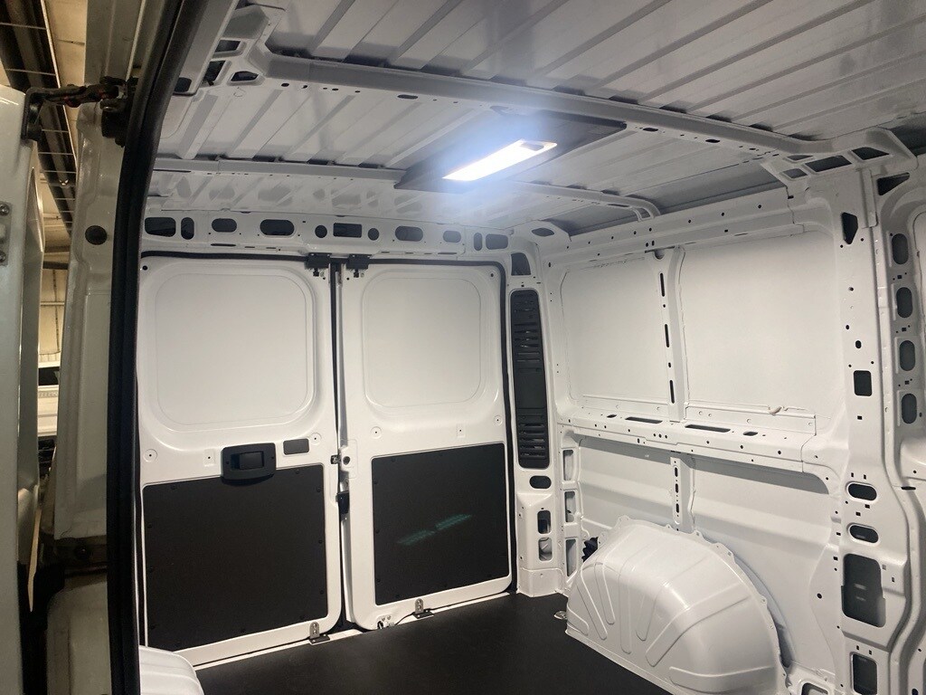 New 2025 Ram ProMaster PROMASTER 1500 TRADESMAN CARGO VAN LOW ROOF 136' W Cargo Van