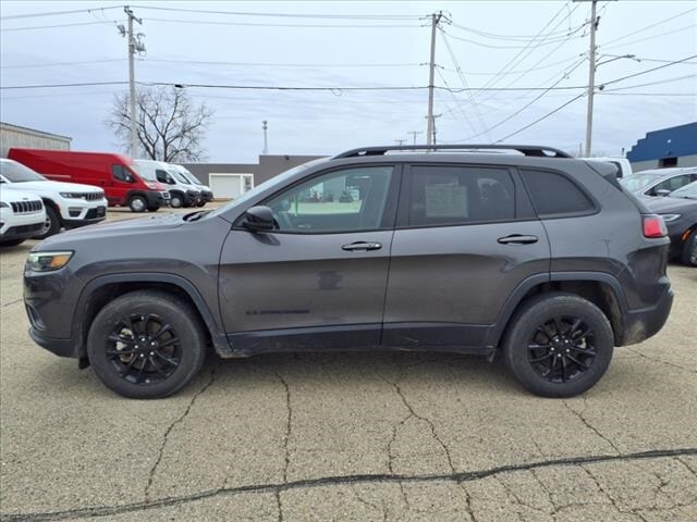 2023 Jeep Cherokee Altitude Lux photo 2