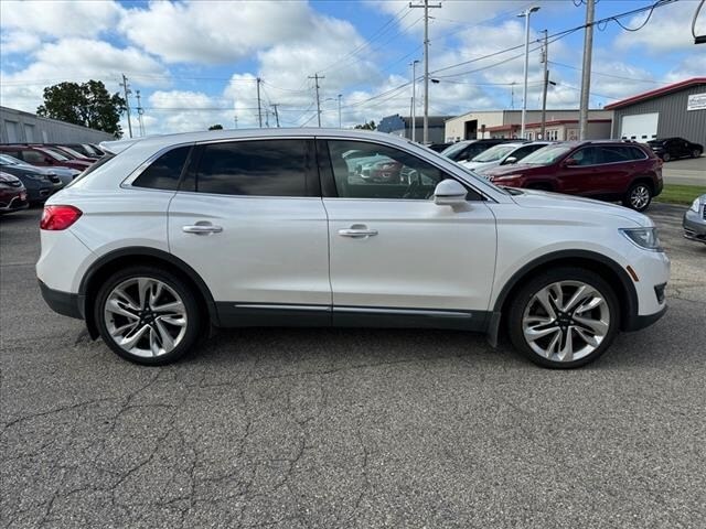 Used 2016 Lincoln MKX Reserve with VIN 2LMTJ8LP7GBL59307 for sale in Monroe, WI