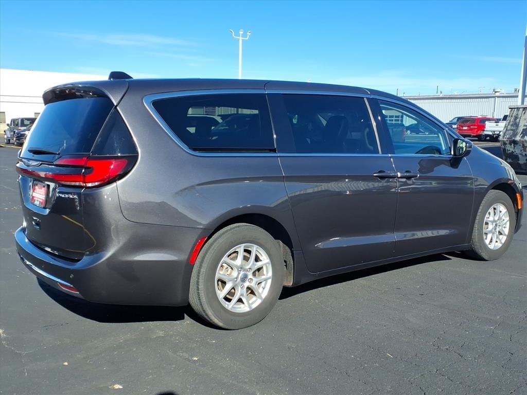 Used 2023 Chrysler Pacifica Touring L Van Passenger Van