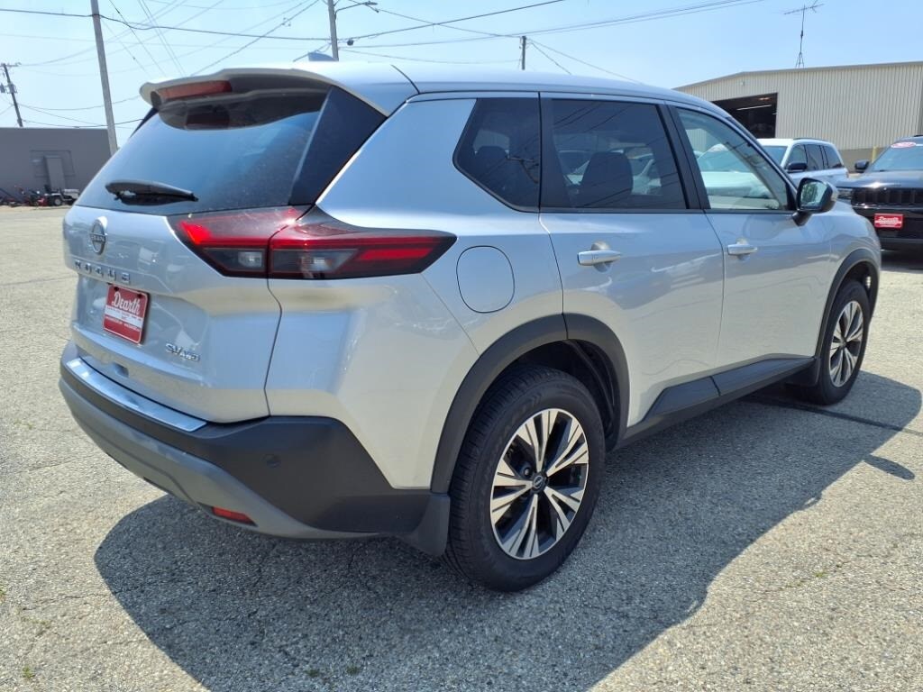 2023 Nissan Rogue SV photo 3