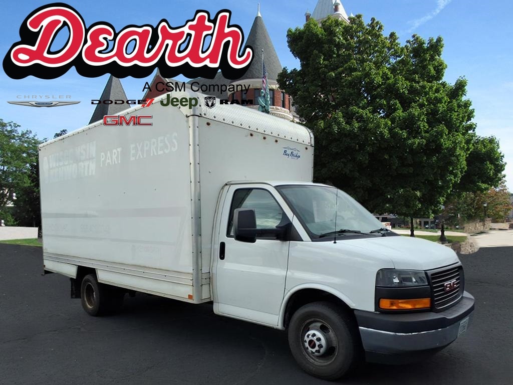 2022 GMC Savana Cutaway Work Van's photo