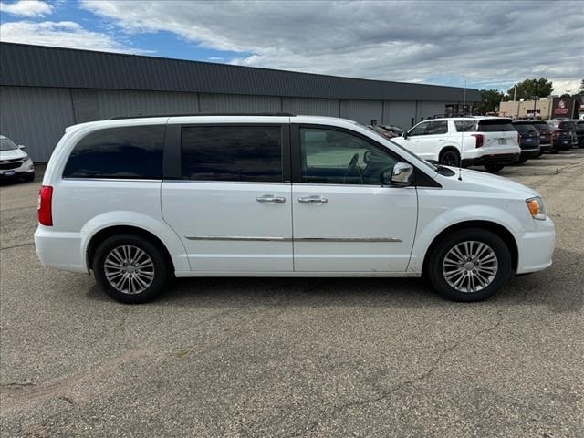 Used 2014 Chrysler Town & Country Touring-L with VIN 2C4RC1CG6ER231639 for sale in Monroe, WI