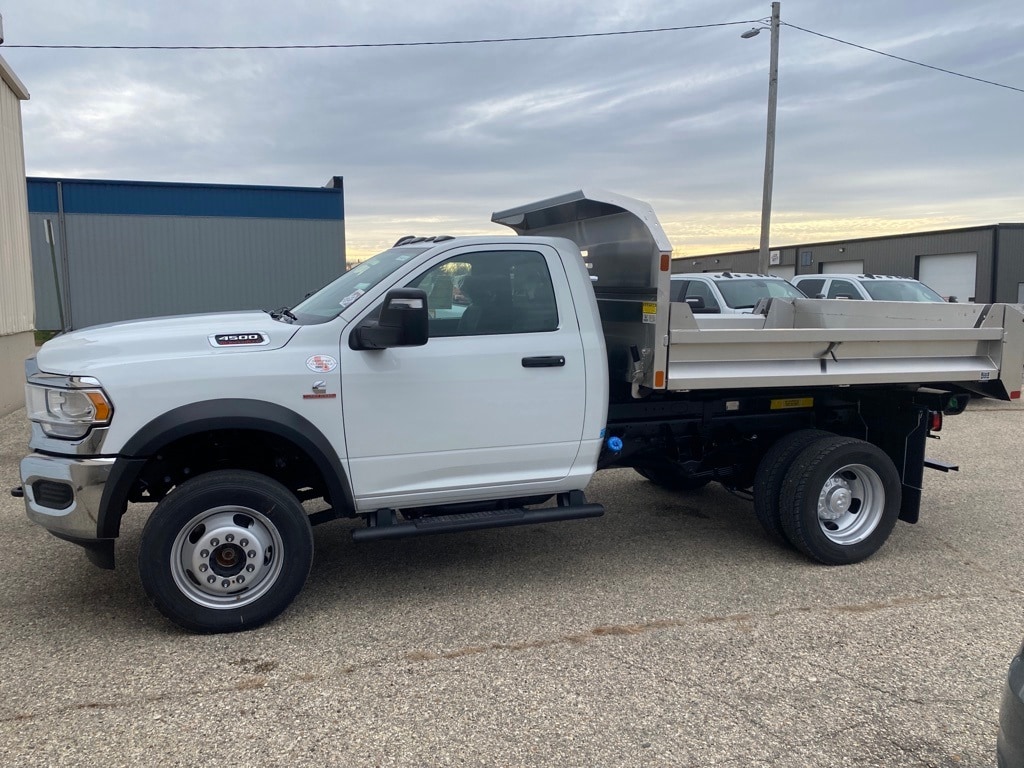New 2024 Ram 4500 Chassis Cab 4500 TRADESMAN CHASSIS REGULAR CAB 4X4 60' CA Pickup