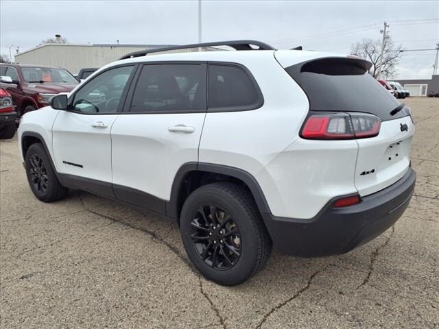 2023 Jeep Cherokee Altitude Lux photo 3