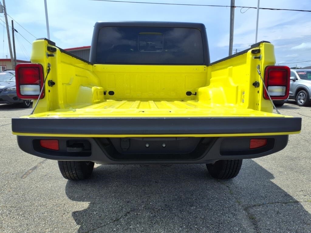 2023 Jeep Gladiator Overland photo 4