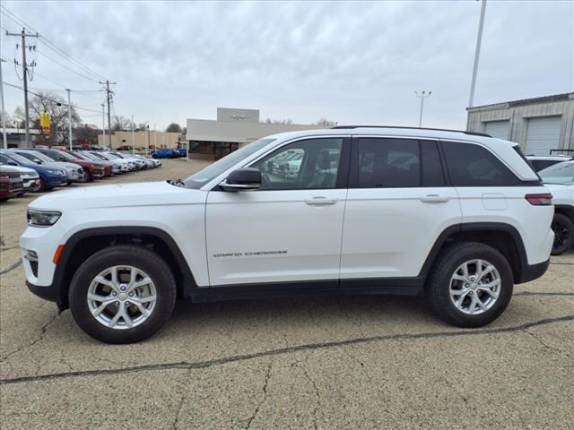 2023 Jeep Grand Cherokee Limited photo 2