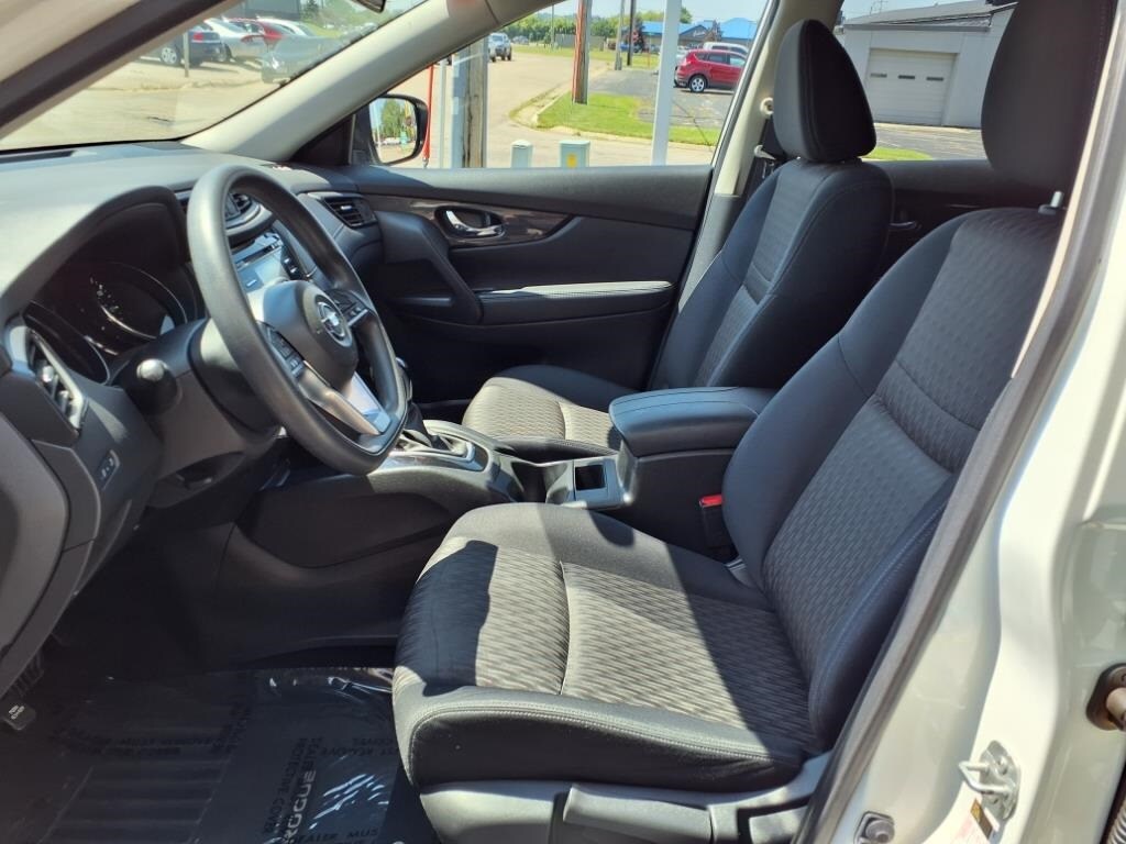 2017 Nissan Rogue S photo 4
