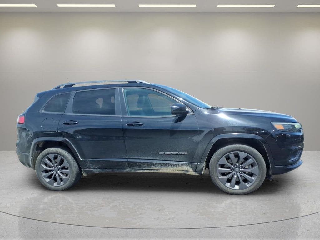 Used 2019 Jeep Cherokee High Altitude with VIN 1C4PJMDX4KD354044 for sale in Monroe, WI