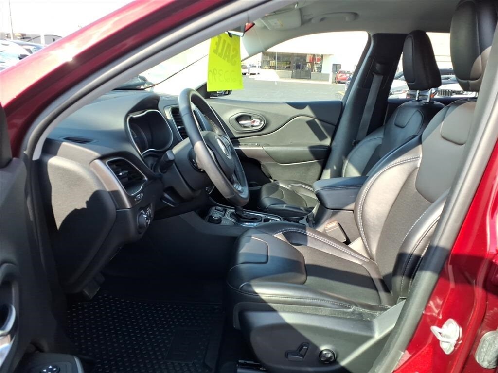 2019 Jeep Cherokee Latitude photo 3