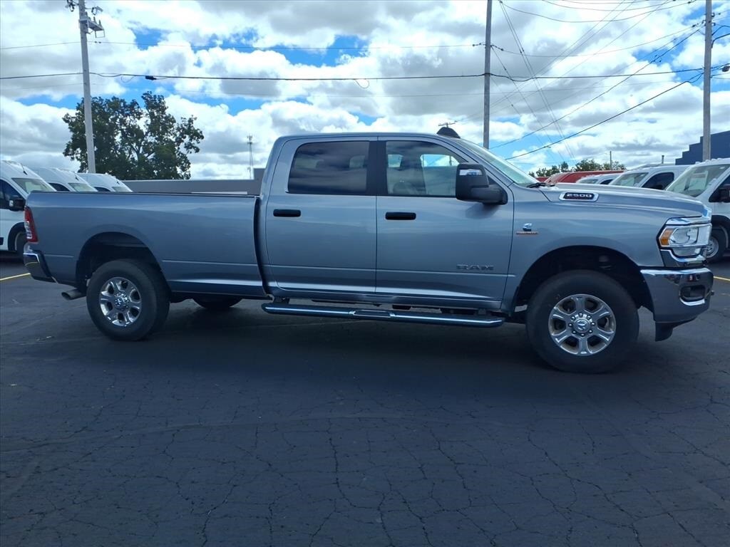 2024 Ram 2500 Big Horn photo 2