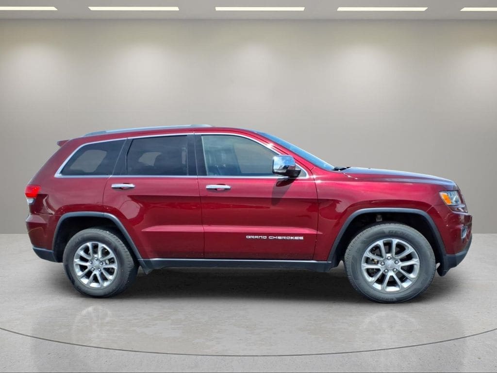 Used 2016 Jeep Grand Cherokee Limited with VIN 1C4RJFBG6GC338562 for sale in Monroe, WI