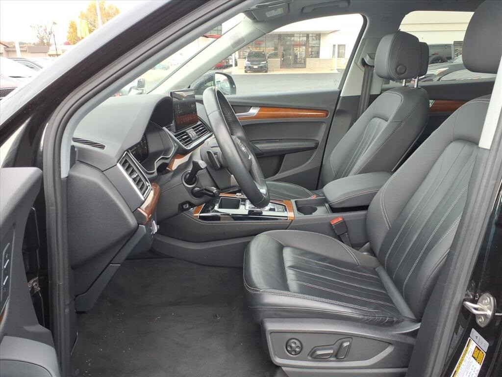 2023 Audi Q5 45 S line Premium photo 3