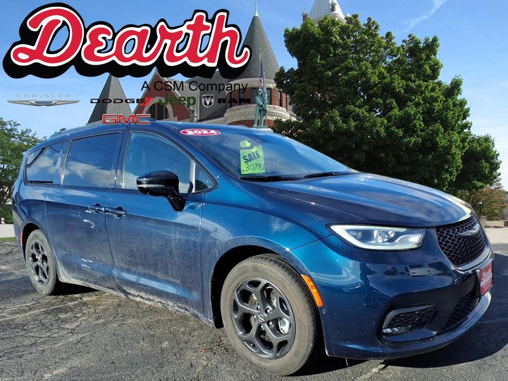 Used 2024 Chrysler Pacifica Plug-In Hybrid Select Van Passenger Van