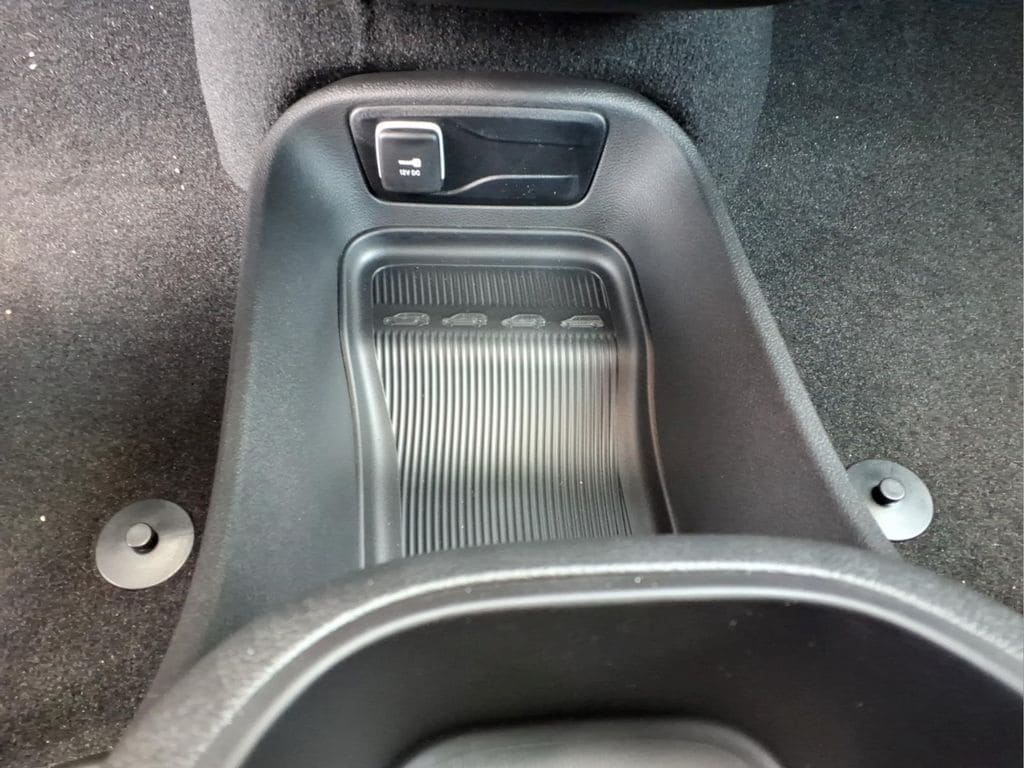2026 Chrysler Pacifica Select - Photo 13