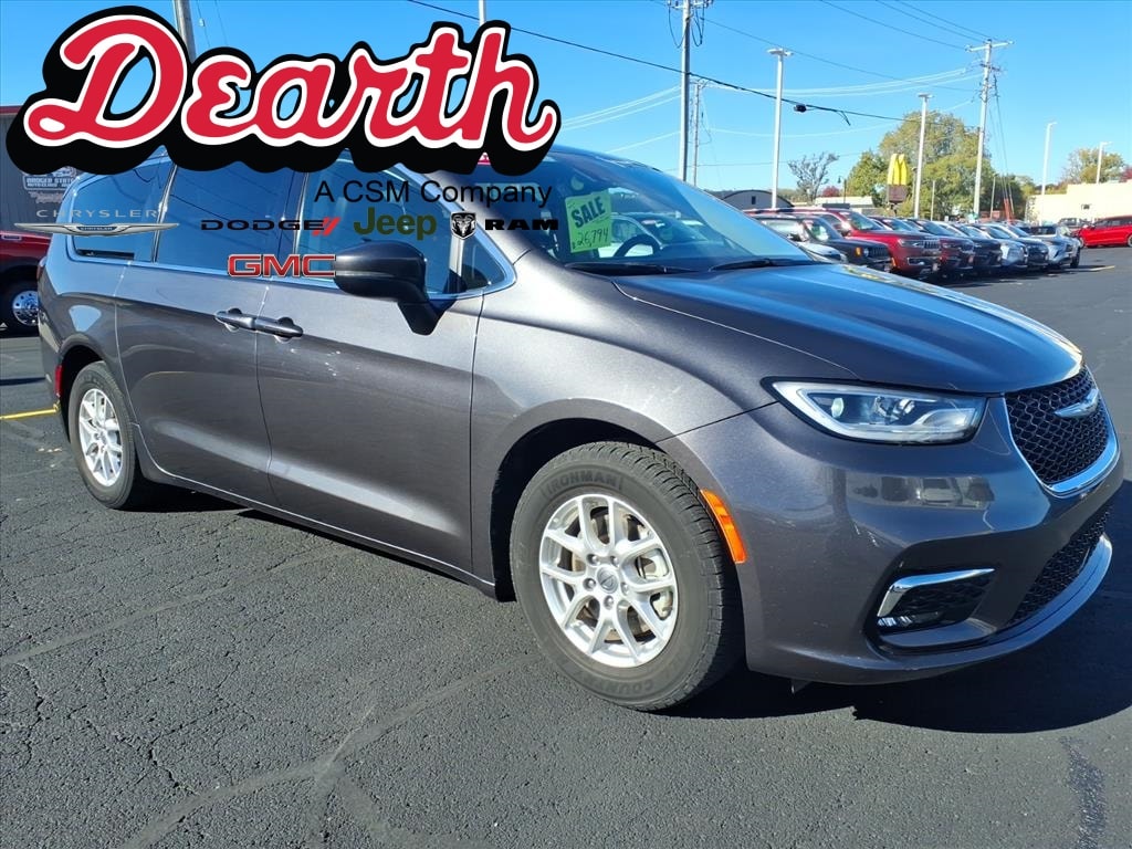 Used 2023 Chrysler Pacifica Touring L Van Passenger Van