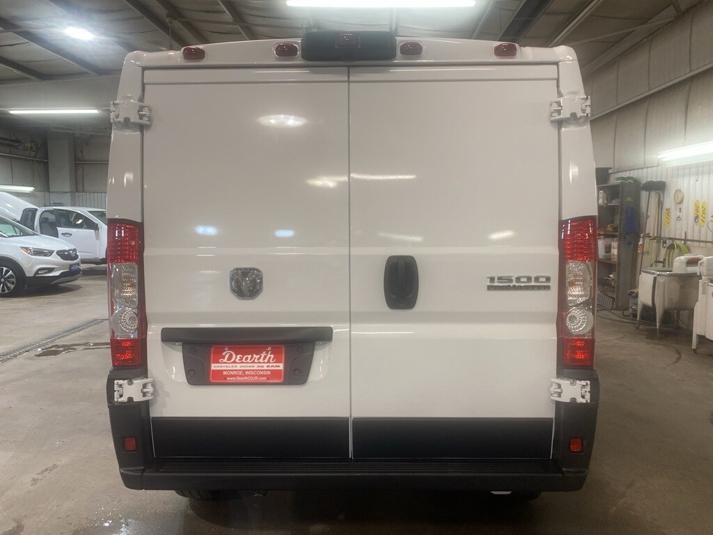 2025 Ram ProMaster 1500 Tradesman Cargo Van photo 4