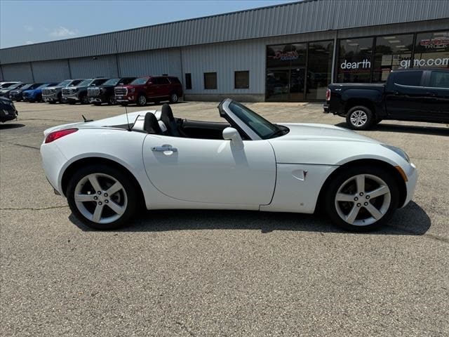 Used 2008 Pontiac Solstice Base with VIN 1G2MB35B08Y124777 for sale in Monroe, WI