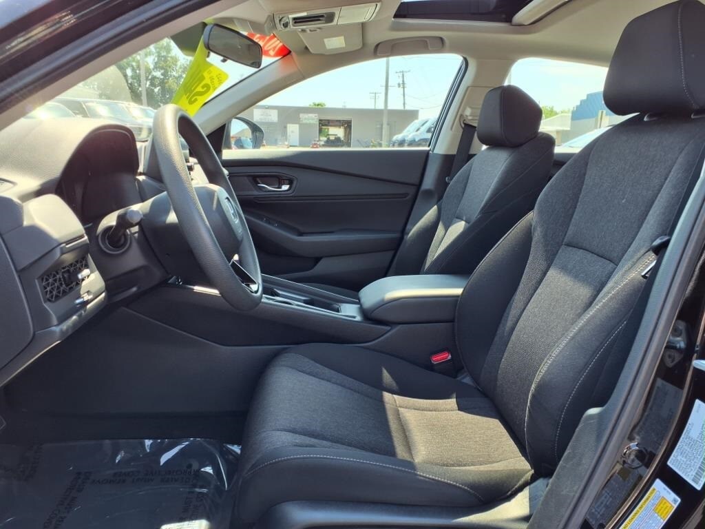 2023 Honda Accord EX photo 4