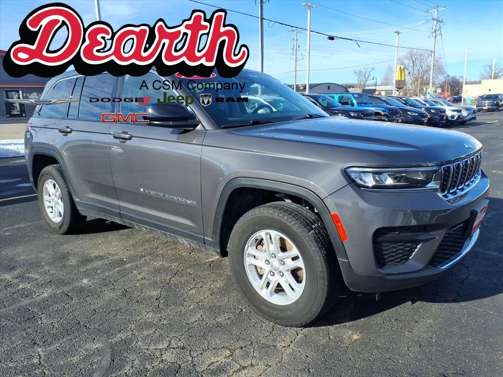 2023 Jeep Grand Cherokee Laredo's photo